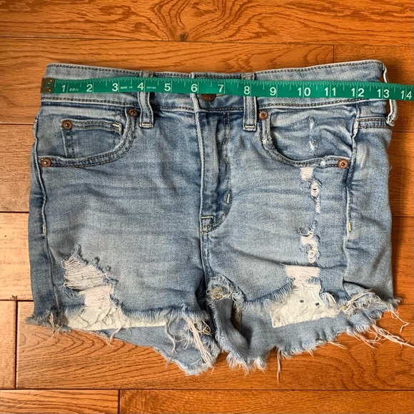 American Eagle Womens Hi-Rise Shortie Jean Shorts Blue Distressed size 0 - Picture 2 of 7